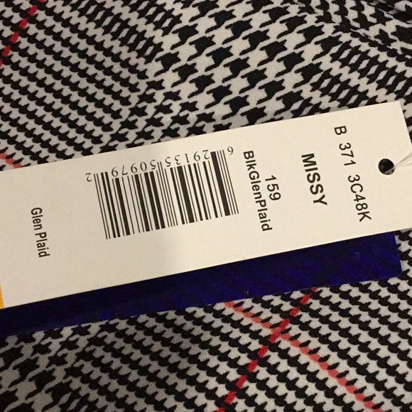 Size Small Nygard Black and White Glen Plaid with red accents Blazer - Picture 7 of 8